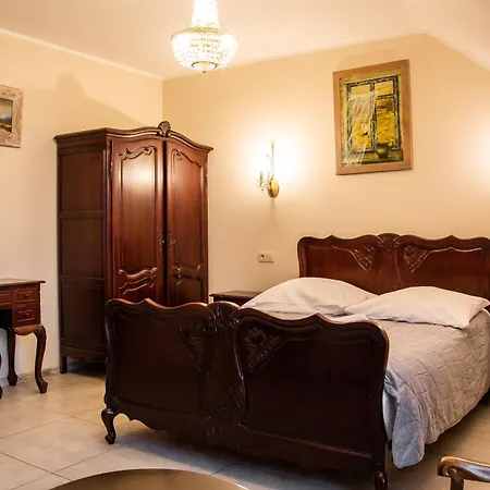 Urychertow Bed & Breakfast *